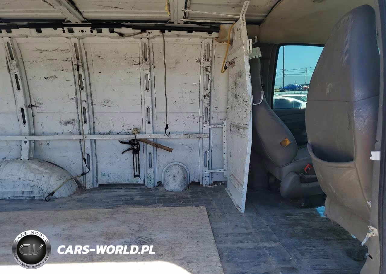2009 Chevrolet Express G1500 VIN:1GCFG15X091132362 - 11