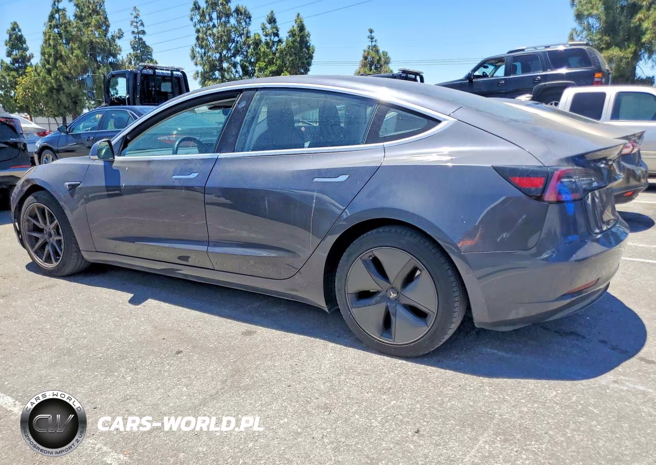 2018 Tesla Model 3 VIN:5YJ3E1EAXJF059176 - 2