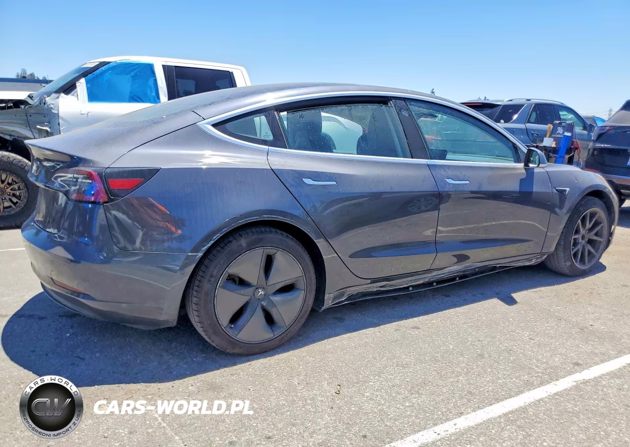 2018 Tesla Model 3 VIN:5YJ3E1EAXJF059176 - 3