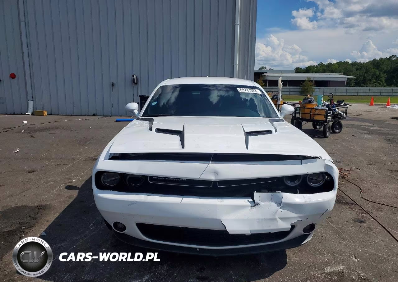 2019 Dodge Challenger Sxt VIN:2C3CDZAG4KH746729 - 5