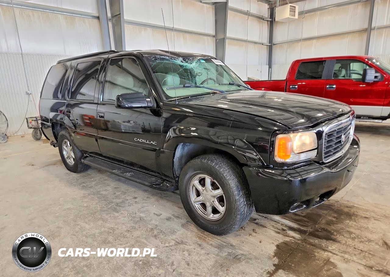 2000 Cadillac Escalade Luxury VIN:1GYEK63R8YR207931 - 4