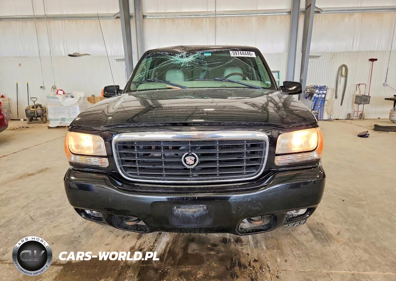 2000 Cadillac Escalade Luxury VIN:1GYEK63R8YR207931 - 5