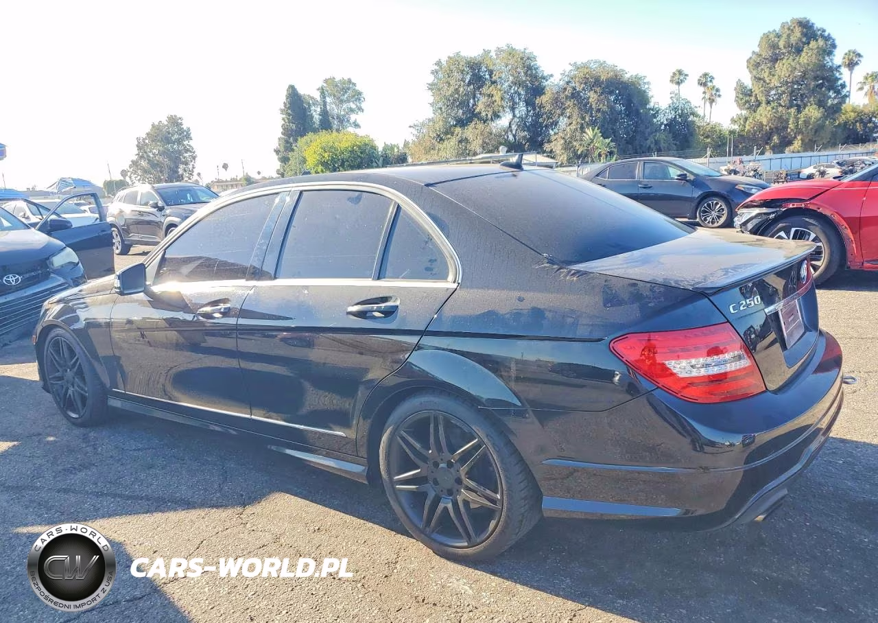 2013 Mercedes-Benz C 250 VIN:WDDGF4HB8DR258025 - 2