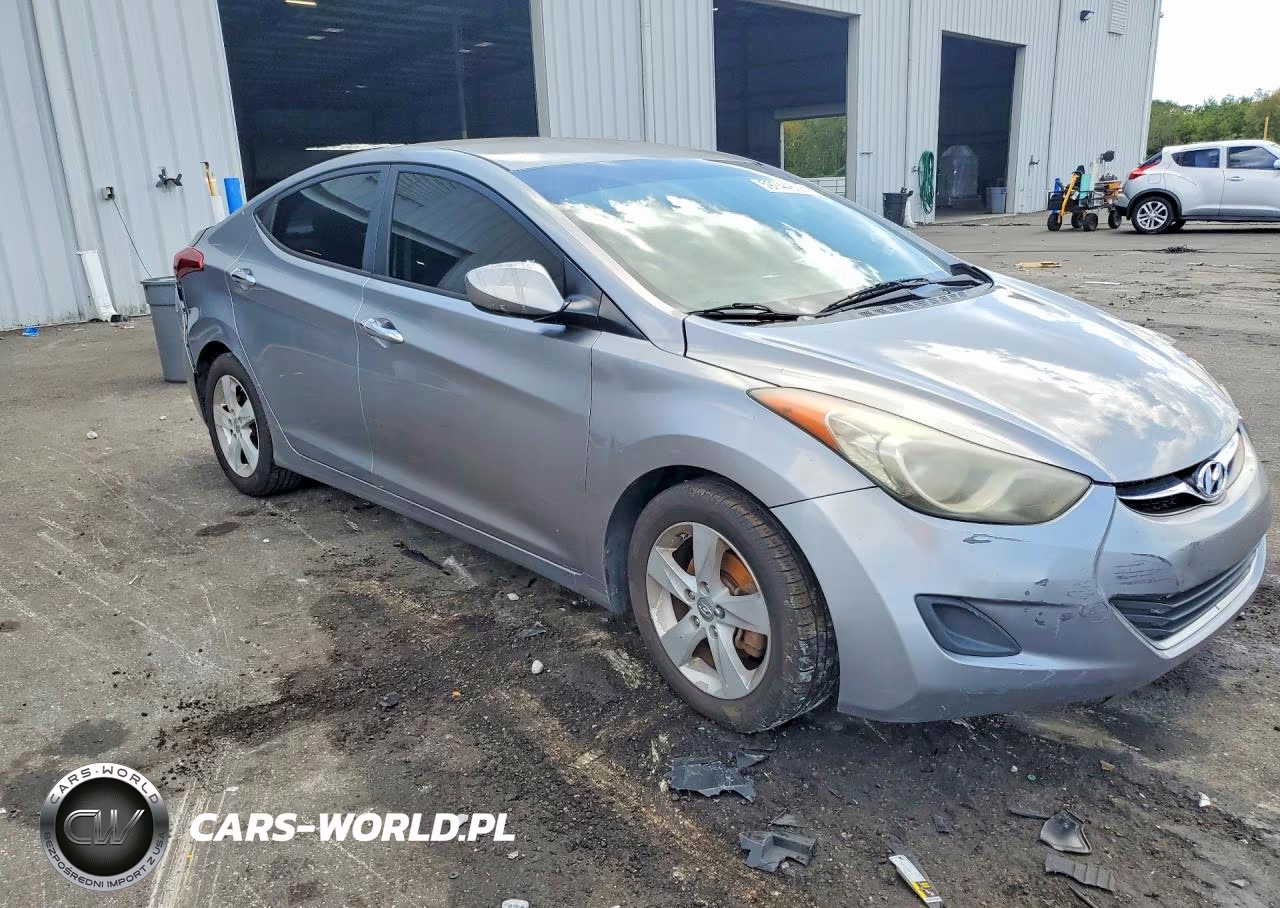 2013 Hyundai Elantra Gls VIN:KMHDH4AE5DU723669 - 4