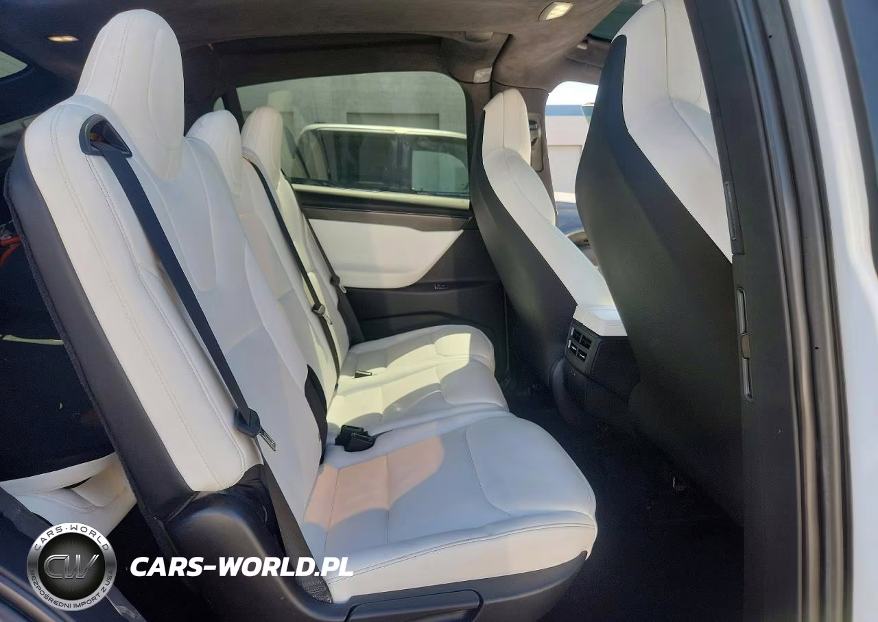 2018 Tesla Model X VIN:5YJXCAE20JF124276 - 10