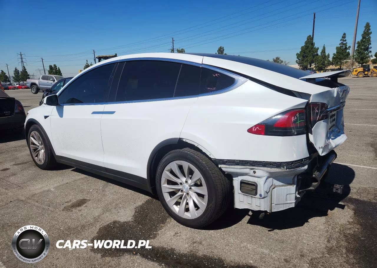 2018 Tesla Model X VIN:5YJXCAE20JF124276 - 2