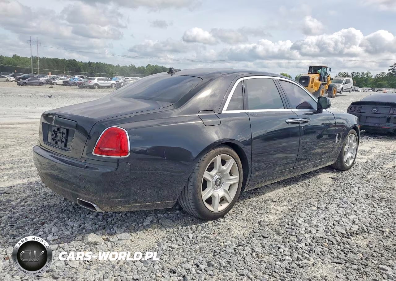 2011 Rolls-Royce Ghost VIN:SCA664S54BUX50190 - 3