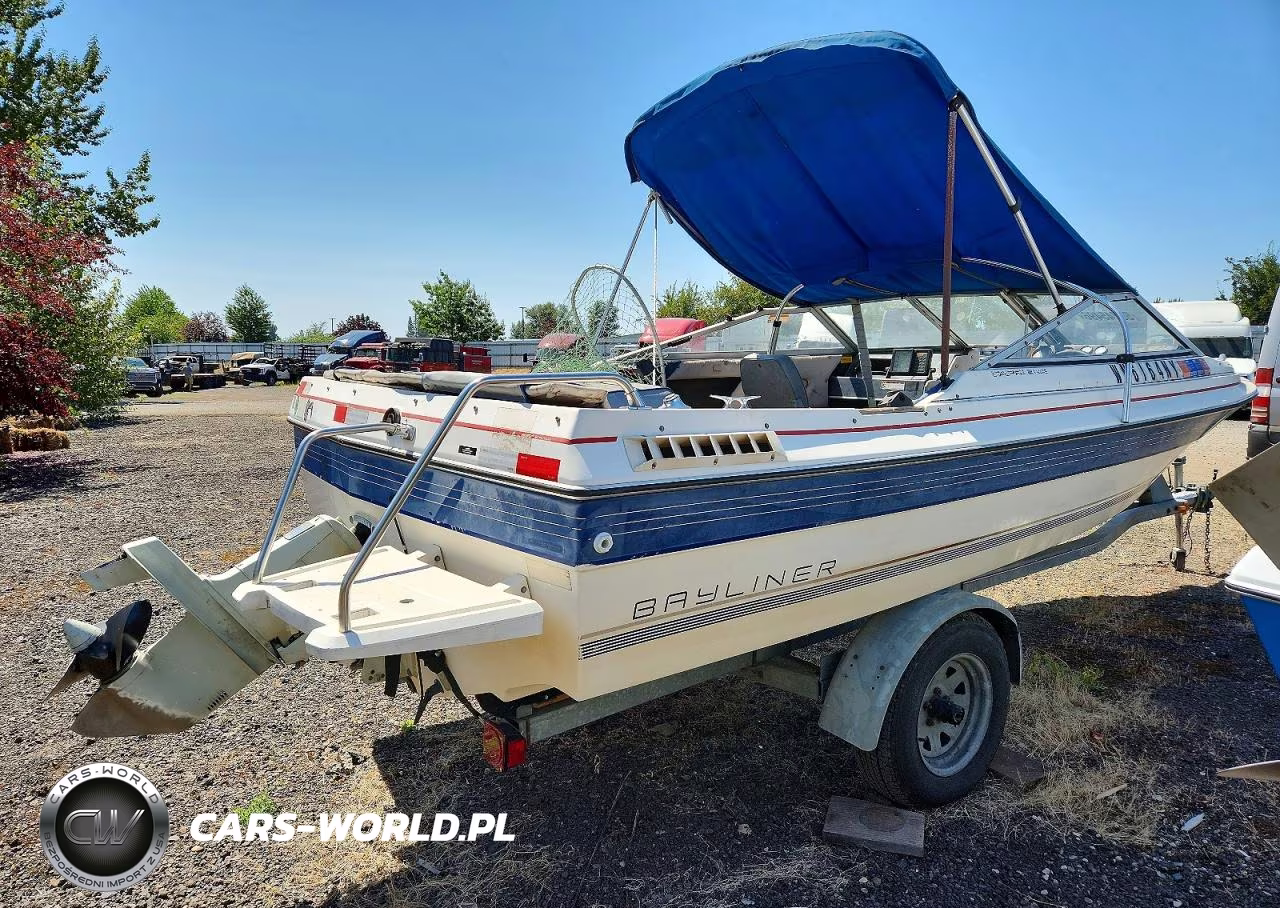 1985 Bayliner Boat VIN:BL3K65CXB585 - 4