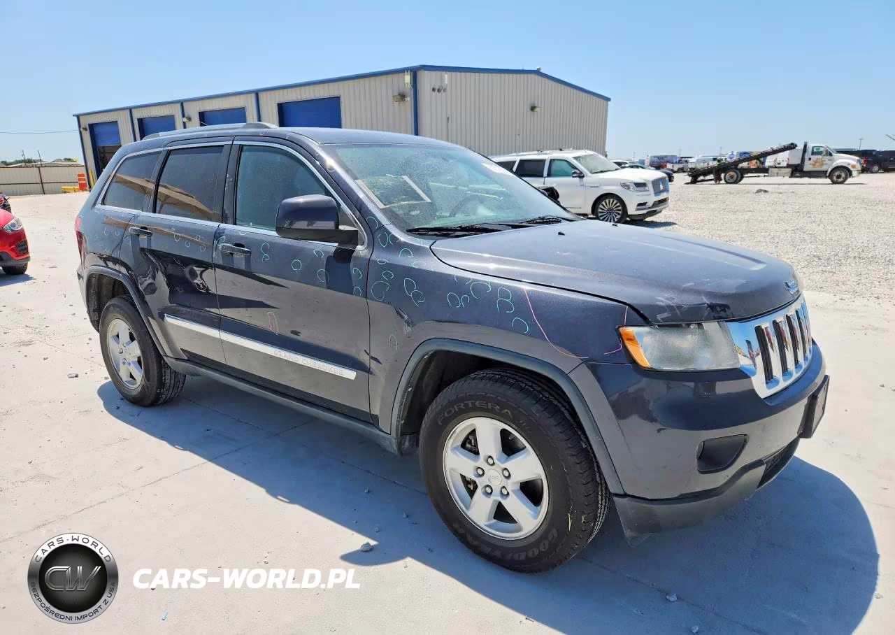 2013 Jeep Grand Cherokee Laredo VIN:1C4RJEAG0DC596129 - 4