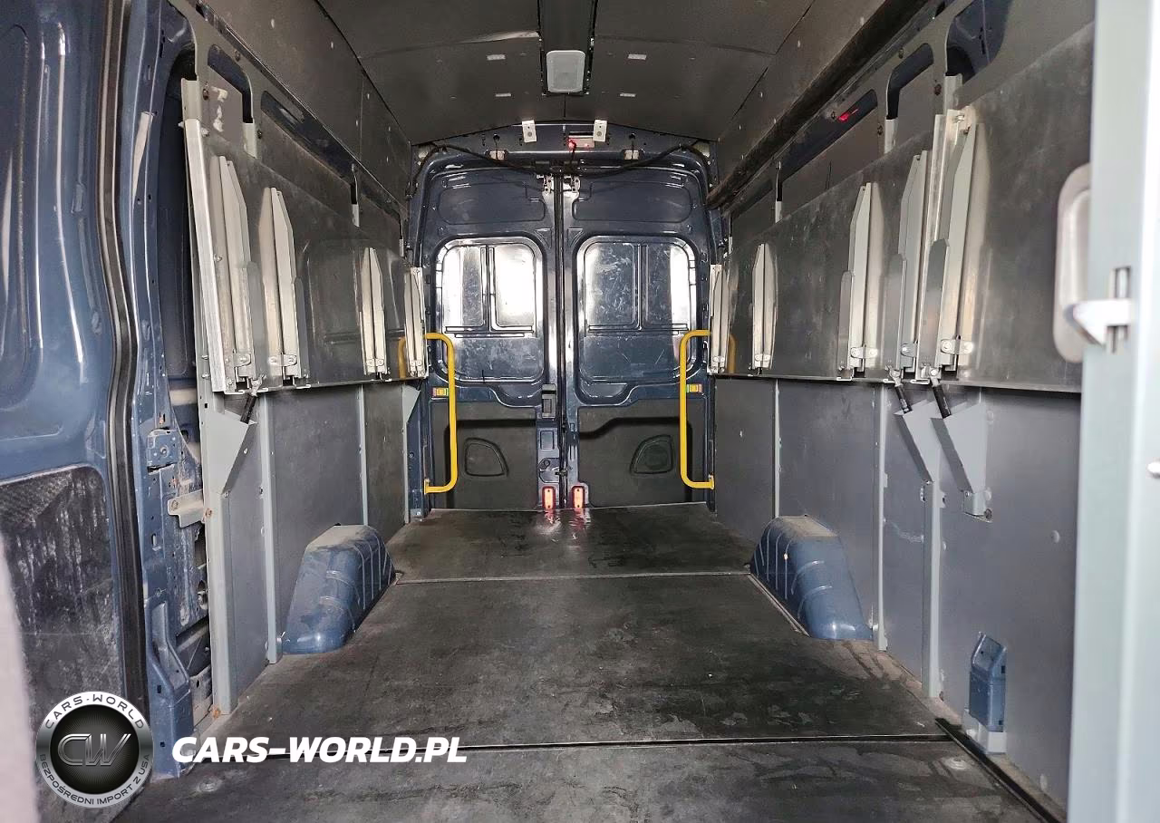 2020 Ford Transit T-250 VIN:1FTBR3X8XLKB04953 - 10