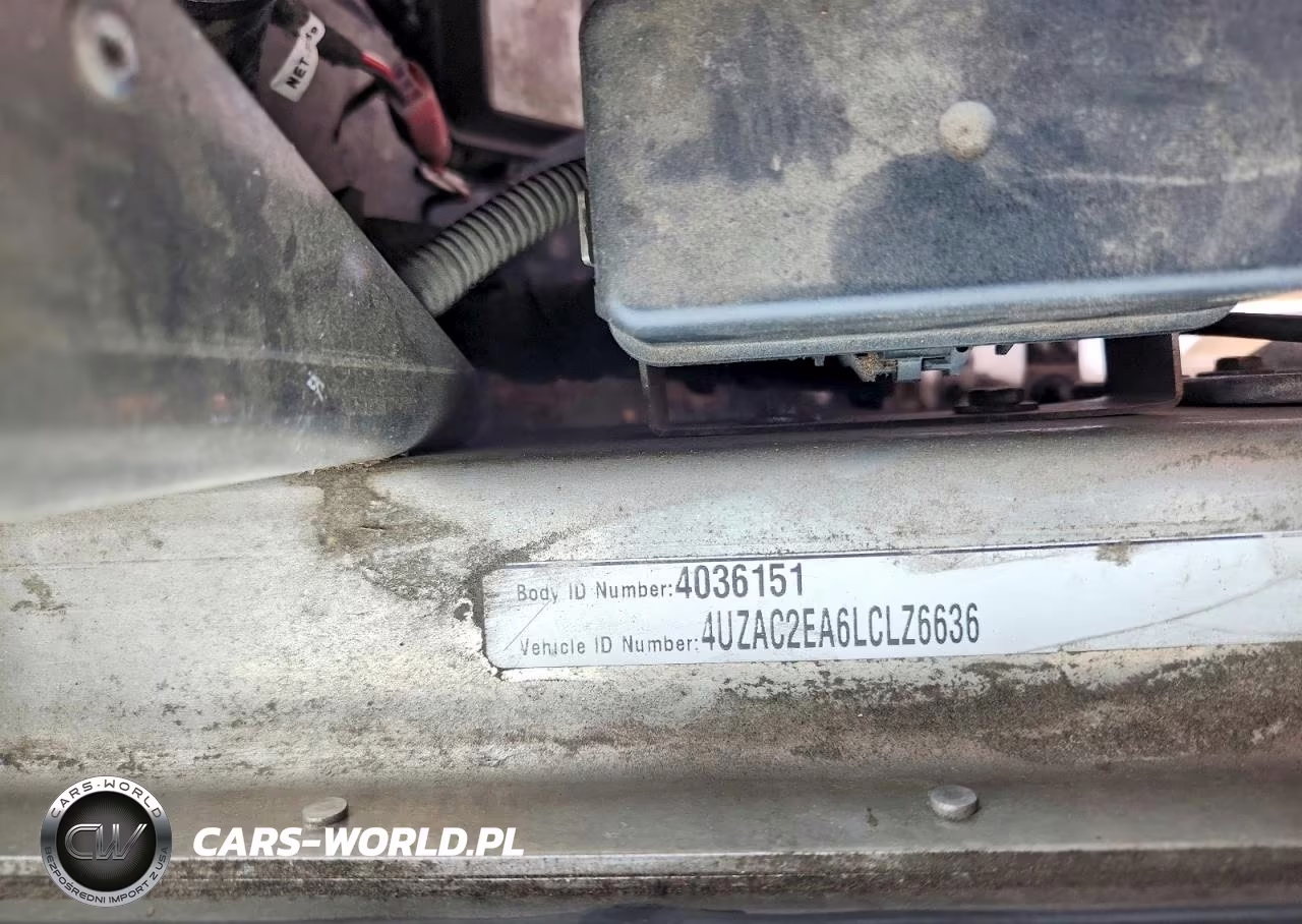 2020 Freightliner Chassis M Line Walk-In Van VIN:4UZAC2EA6LCLZ6636 - 13