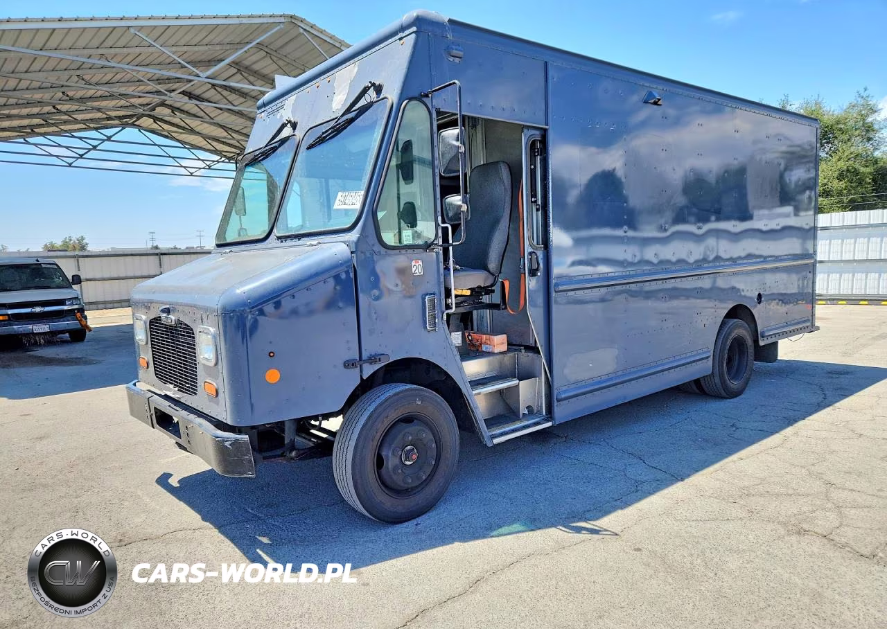 2020 Freightliner Chassis M Line Walk-In Van