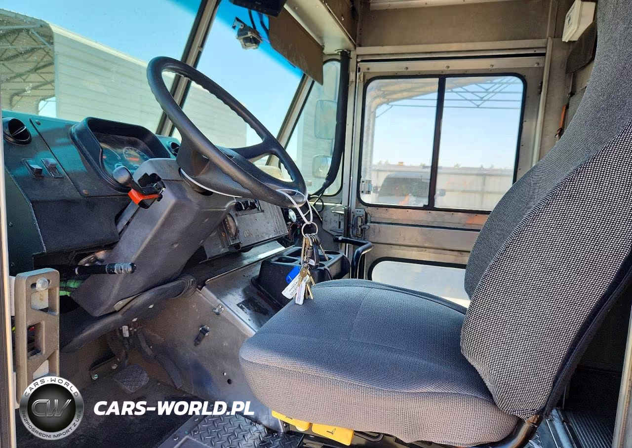 2020 Freightliner Chassis M Line Walk-In Van VIN:4UZAC2EA4LCMK2991 - 7