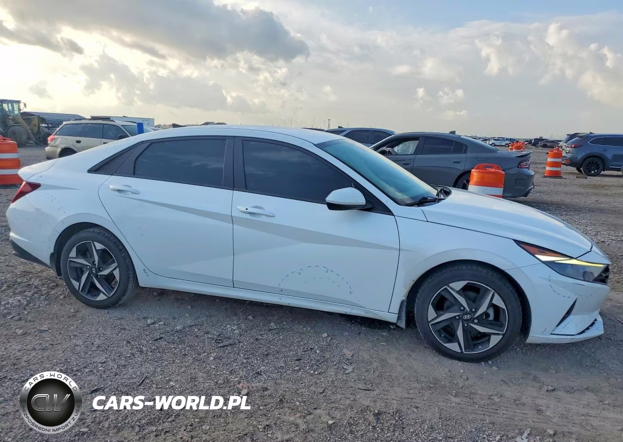 2023 Hyundai Elantra Sel VIN:5NPLS4AG2PH089612 - 4