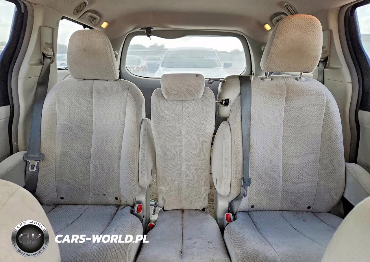 2012 Toyota Sienna Le VIN:5TDKK3DC4CS196373 - 10