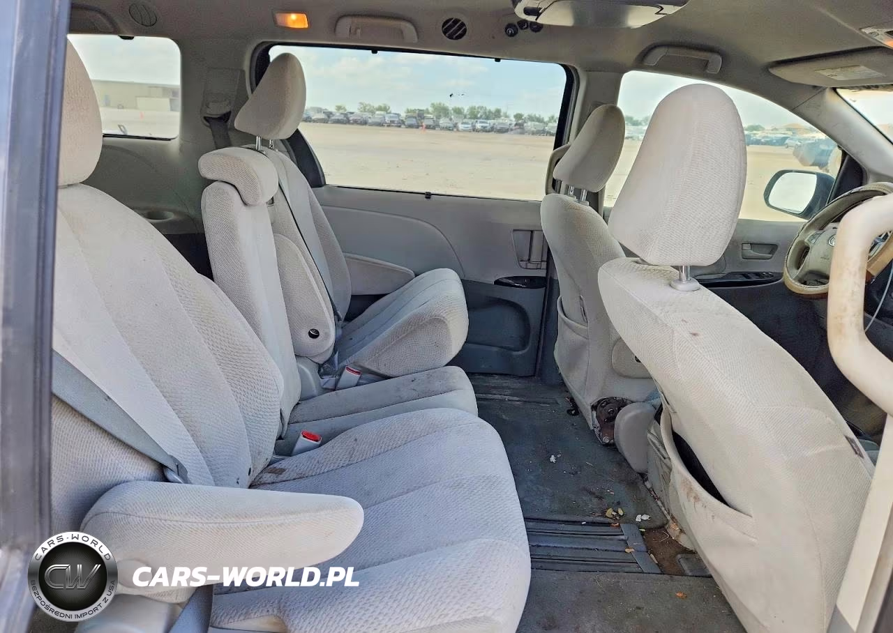 2012 Toyota Sienna Le VIN:5TDKK3DC4CS196373 - 11