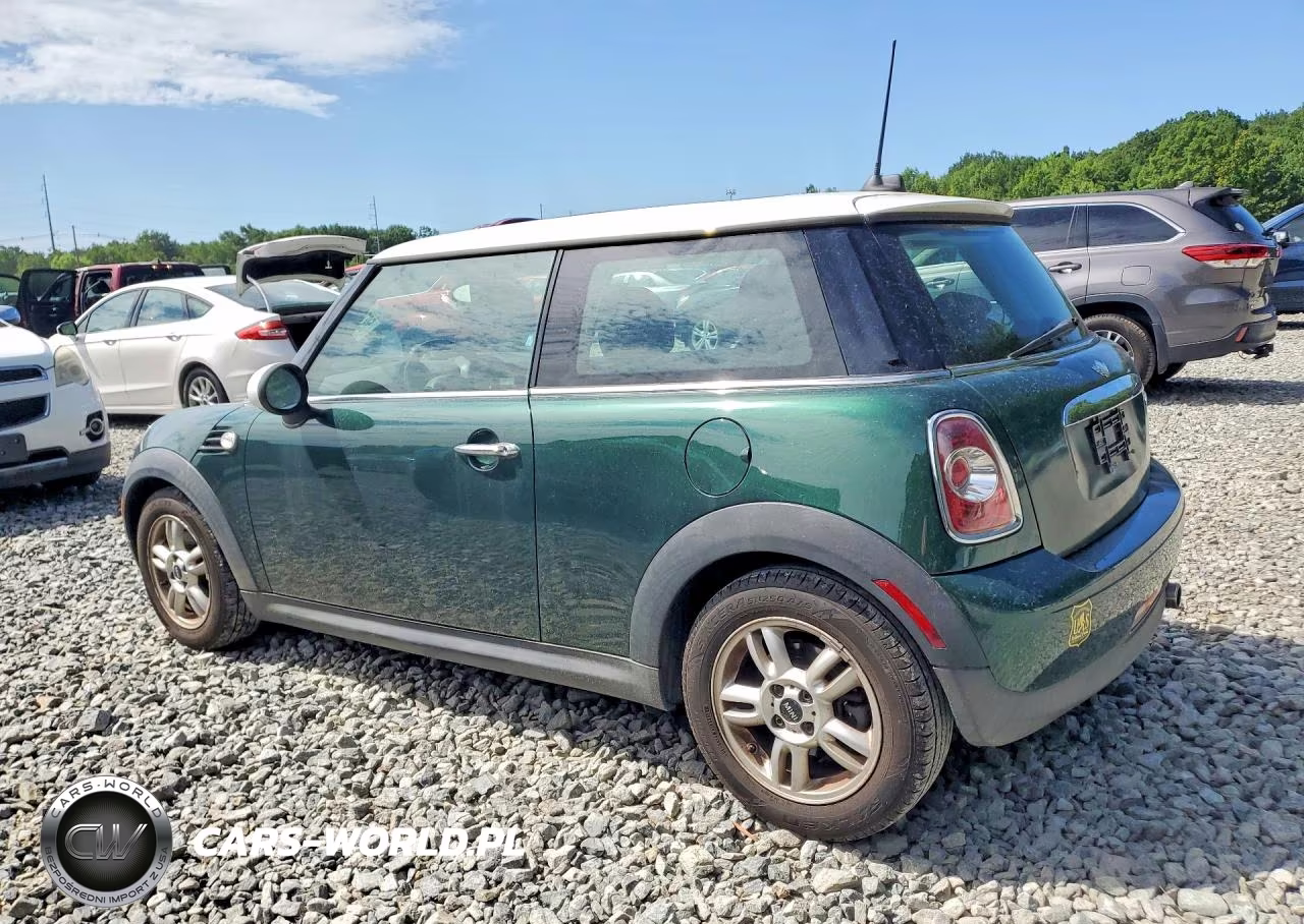 2011 Mini Cooper 3-Door VIN:WMWSU3C53BT098400 - 2