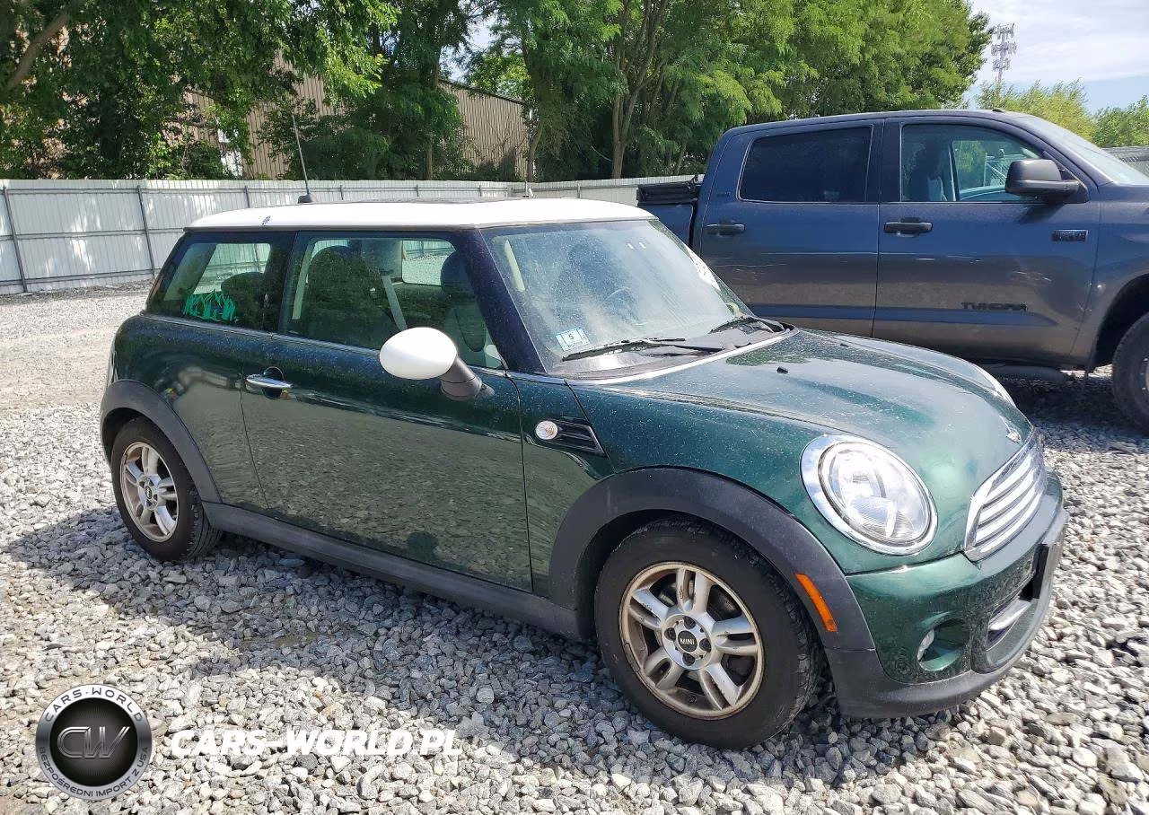 2011 Mini Cooper 3-Door VIN:WMWSU3C53BT098400 - 4