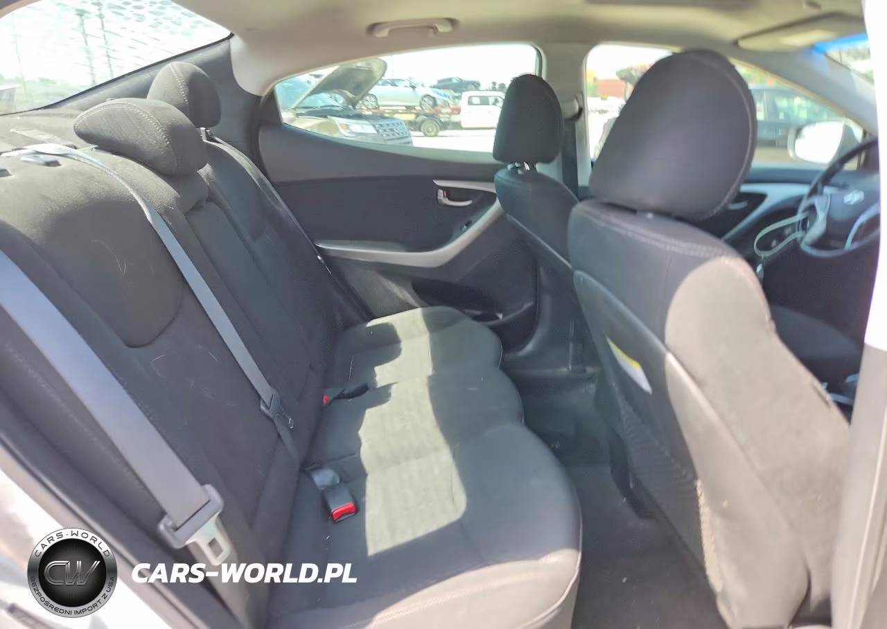 2016 Hyundai Elantra Value Edition VIN:5NPDH4AE7GH678592 - 10