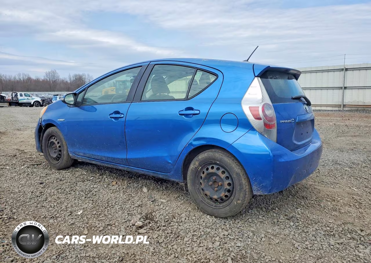 2013 Toyota Prius C Two VIN:JTDKDTB33D1556020 - 2