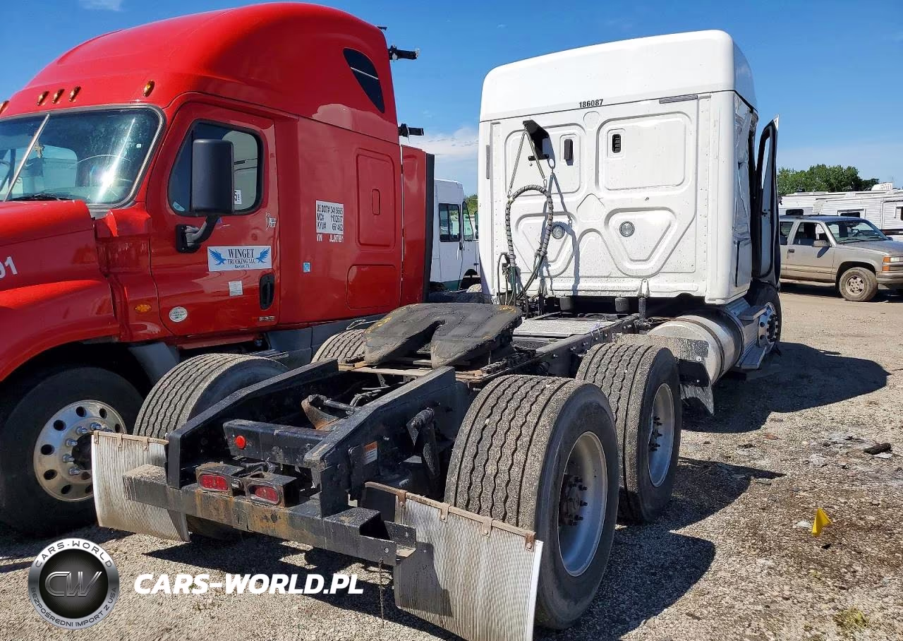 2018 Freightliner Cascadia 125 VIN:3AKJGLDR7JSJZ4551 - 4