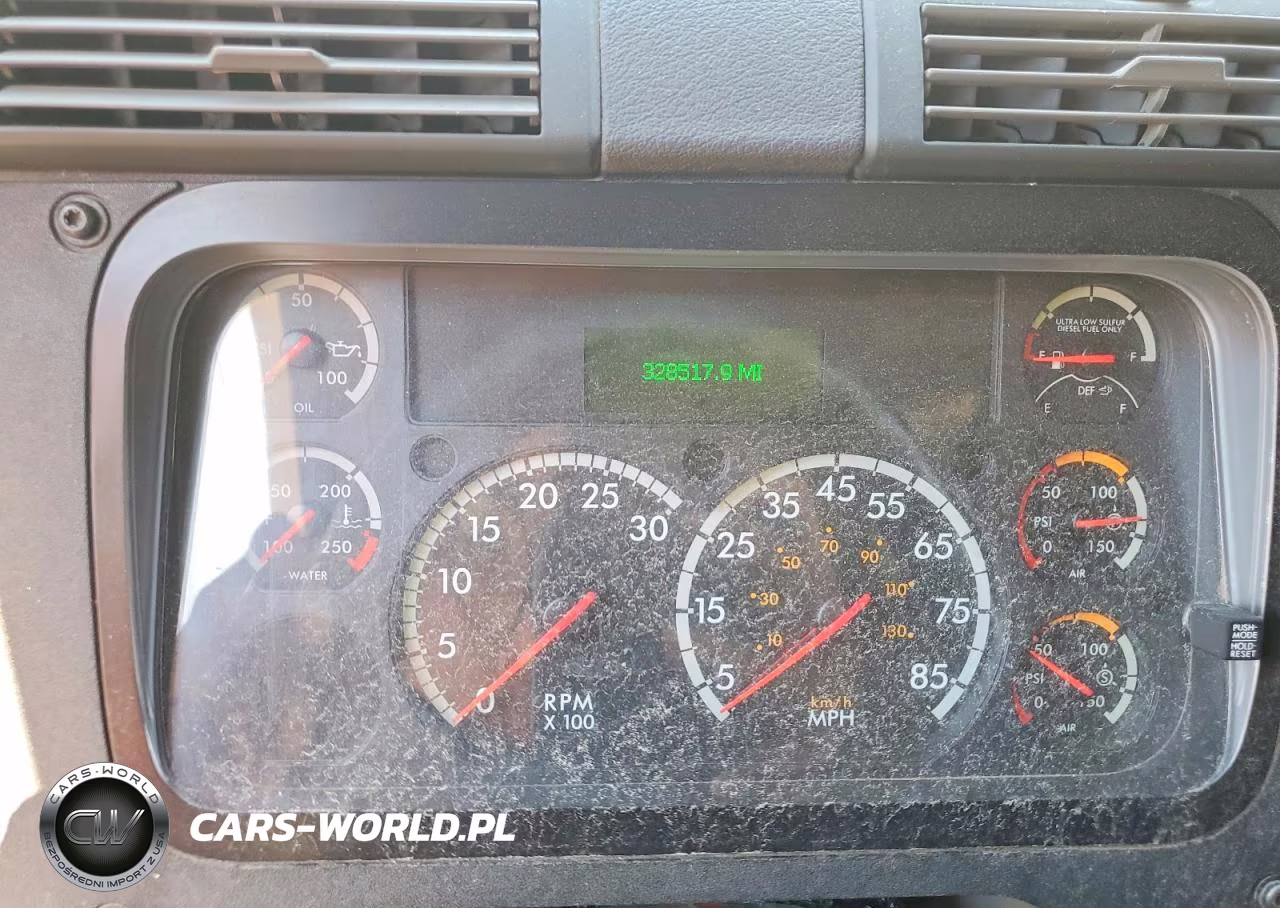 2018 Freightliner Cascadia 125 VIN:3AKJGLDR7JSJZ4551 - 8