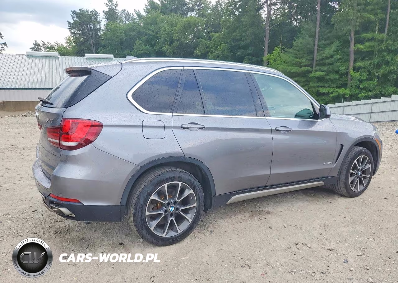 2018 BMW X5 xDrive35I VIN:5UXKR0C58J0Y06092 - 3