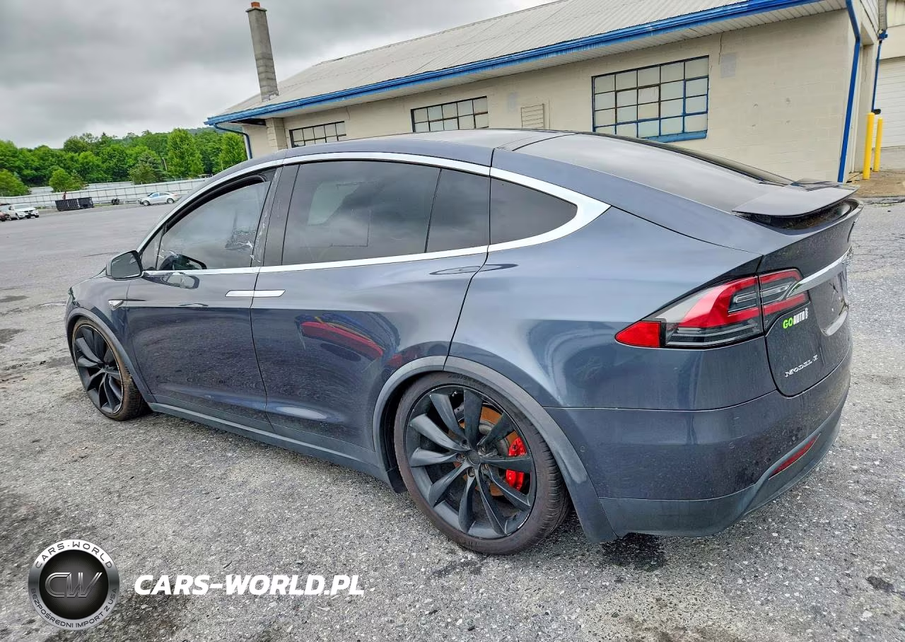 2016 Tesla Model X VIN:5YJXCBE44GF016355 - 2