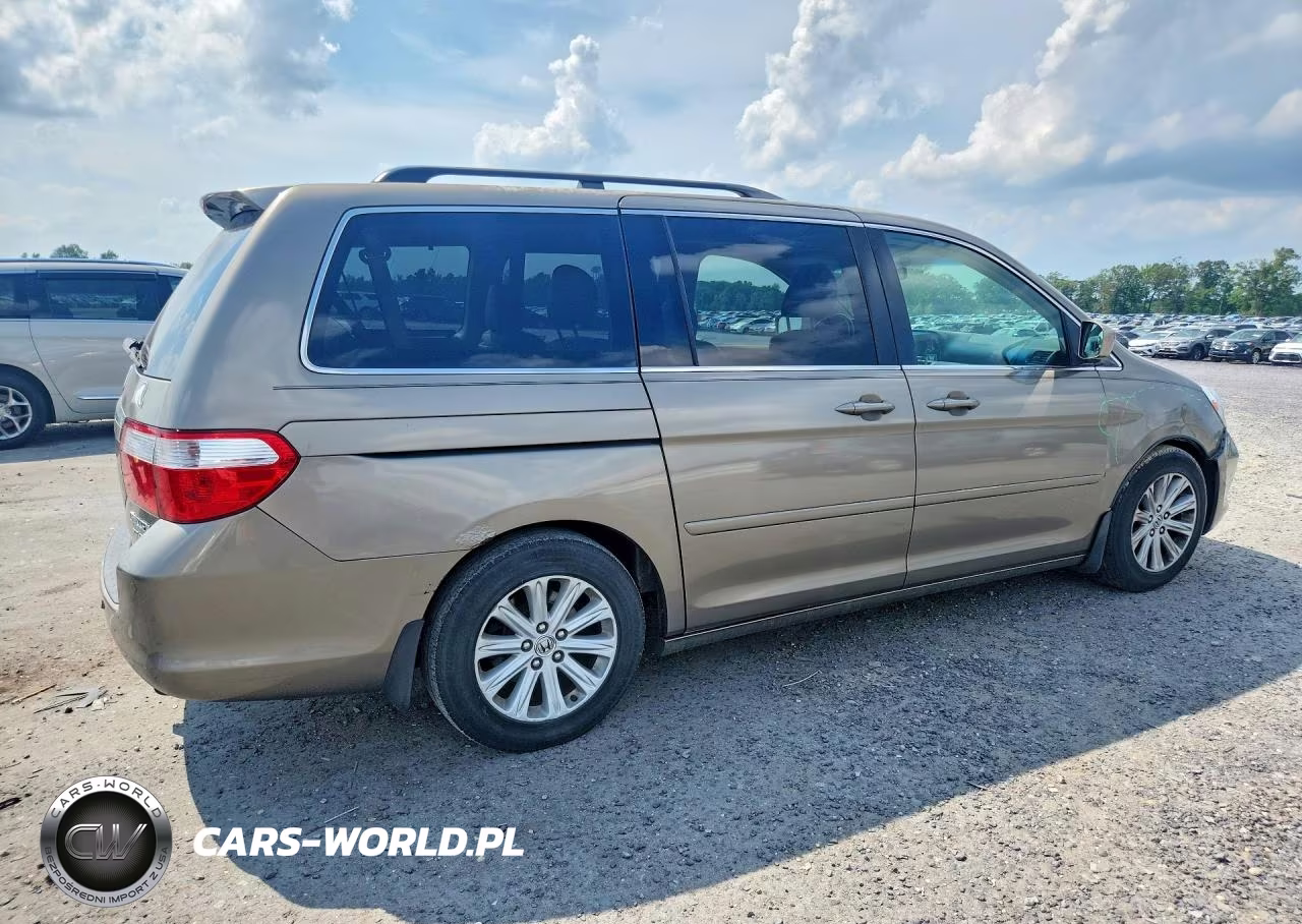 2005 Honda Odyssey Touring VIN:5FNRL38885B130756 - 3