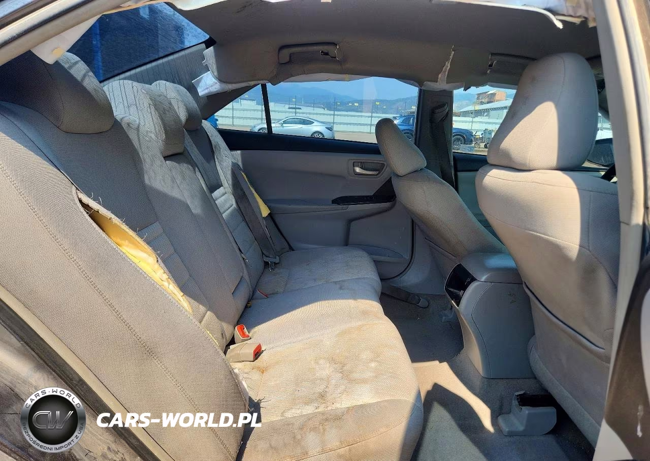 2016 Toyota Camry Le VIN:4T1BF1FK8GU565195 - 10