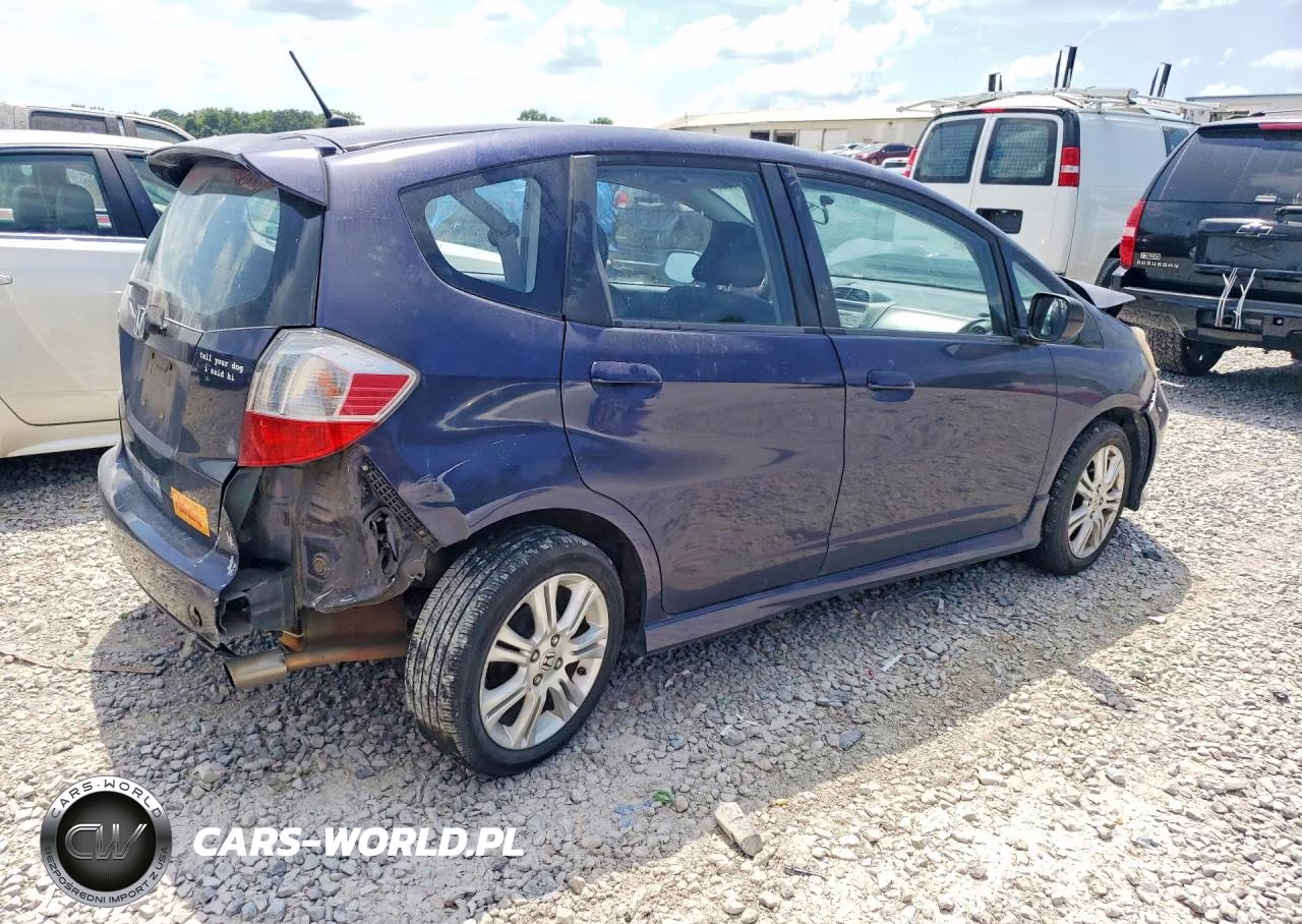 2009 Honda Fit Sport VIN:JHMGE88449S035839 - 3