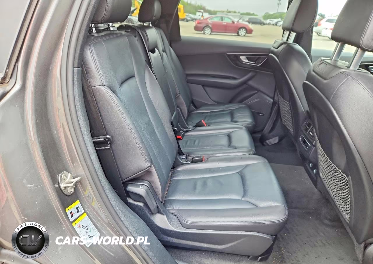2019 Audi Q7 Premium Plus VIN:WA1LAAF76KD001583 - 11