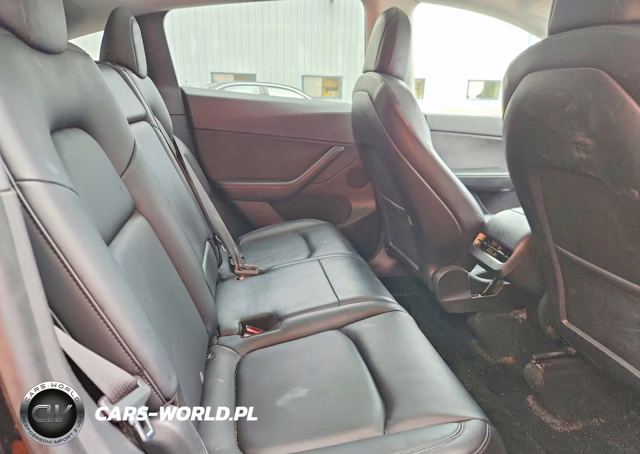 2021 Tesla Model Y VIN:5YJYGAEE0MF177454 - 10