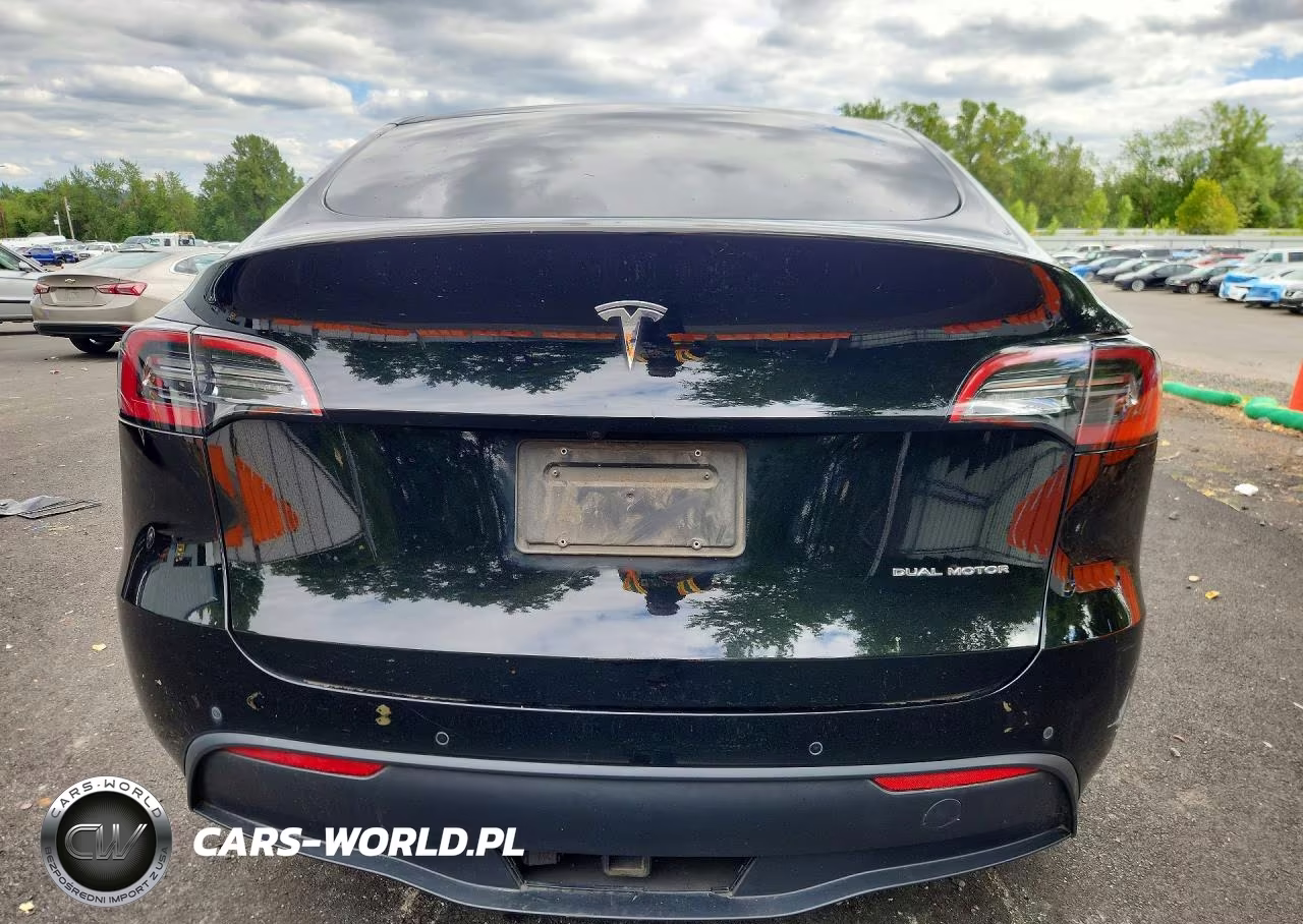 2021 Tesla Model Y VIN:5YJYGAEE0MF177454 - 6
