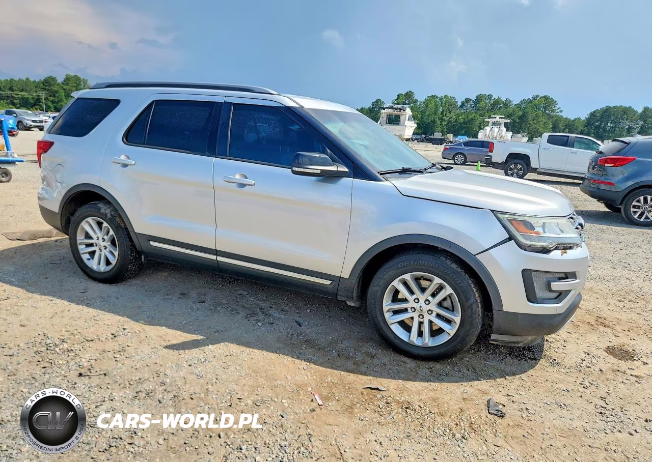 2016 Ford Explorer Xlt VIN:1FM5K7D89GGB58553 - 4