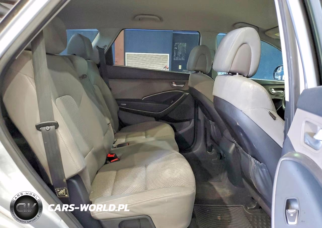 2015 Hyundai Santa Fe VIN:KM8SMDHF7FU112112 - 11