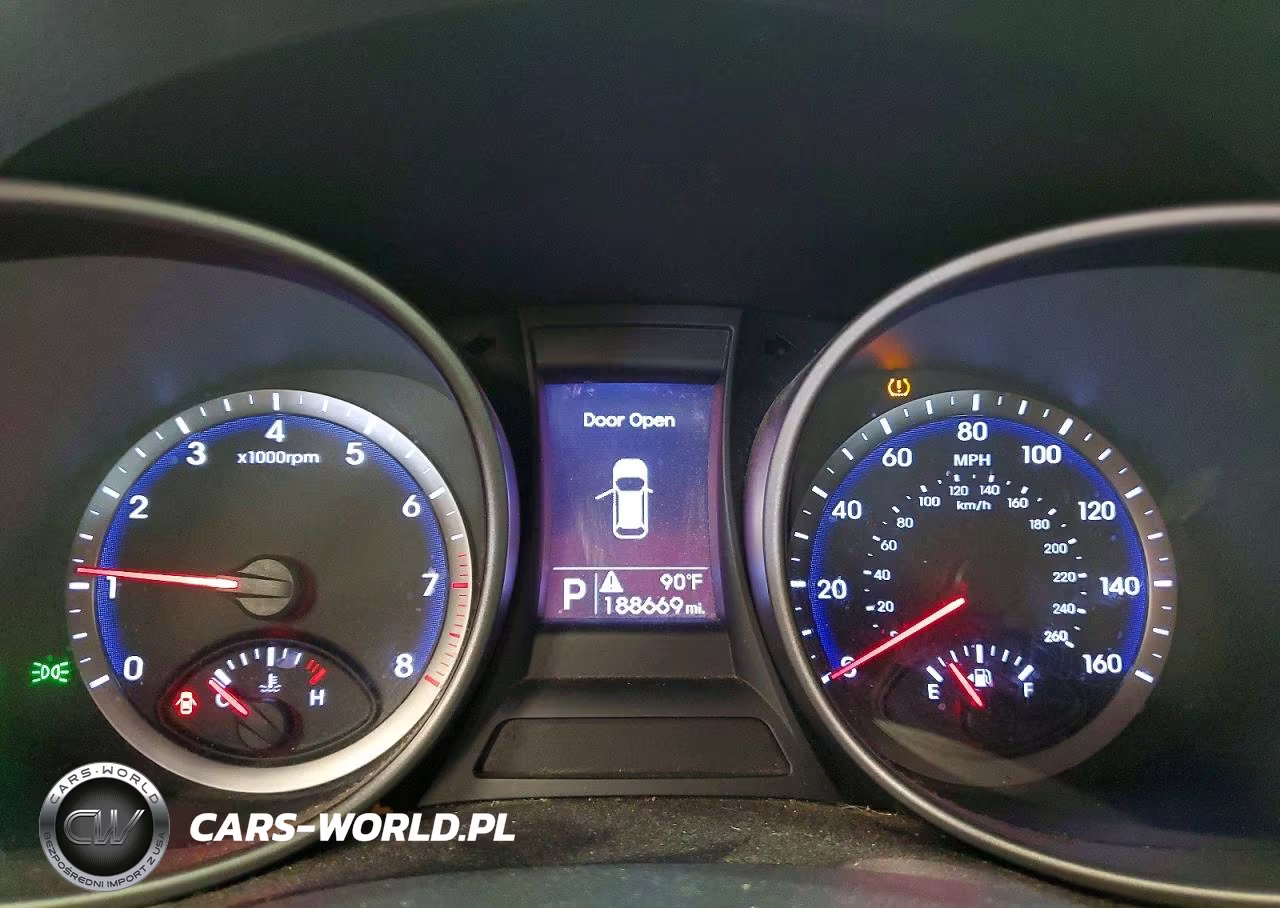 2015 Hyundai Santa Fe VIN:KM8SMDHF7FU112112 - 9