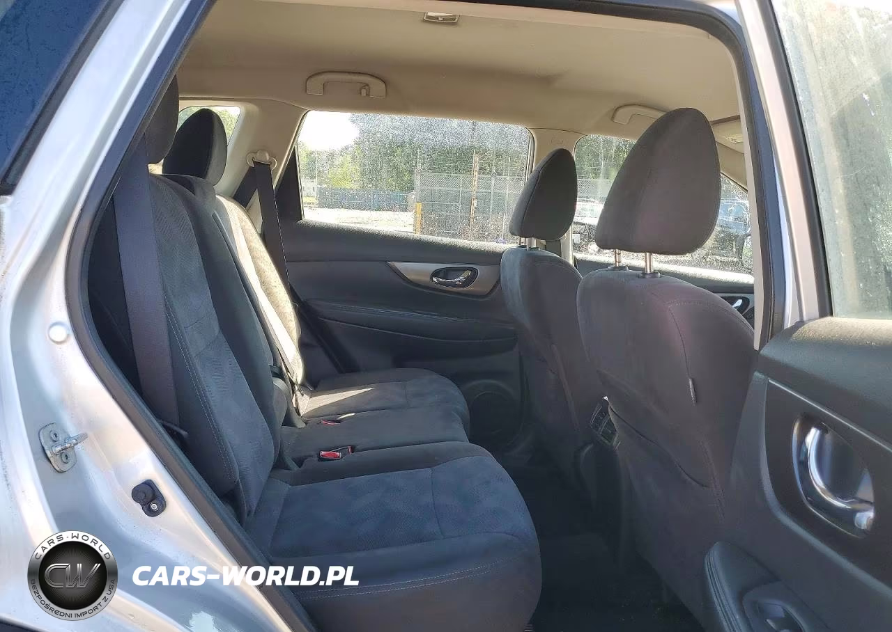 2015 Nissan Rogue S VIN:KNMAT2MVXFP514046 - 11
