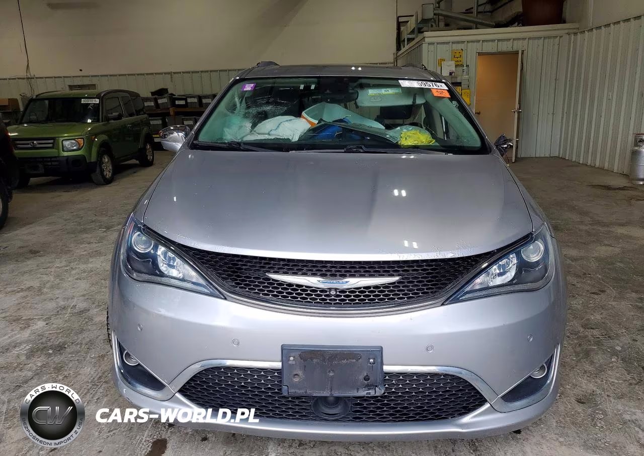 2018 Chrysler Pacifica Limited VIN:2C4RC1GG8JR226267 - 5