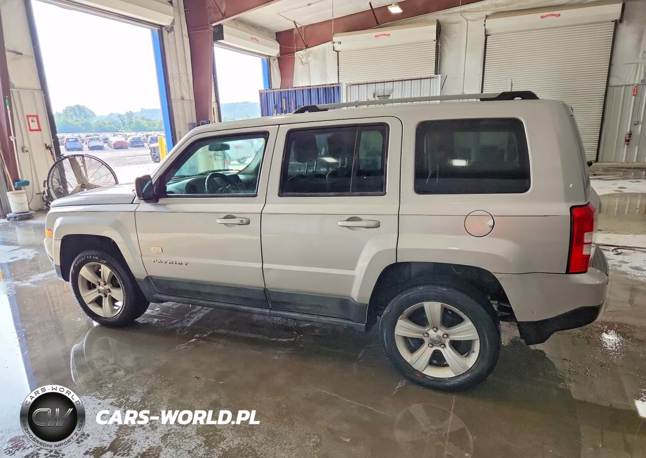 2011 Jeep Patriot Latitude VIN:1J4NT4GB9BD181133 - 2