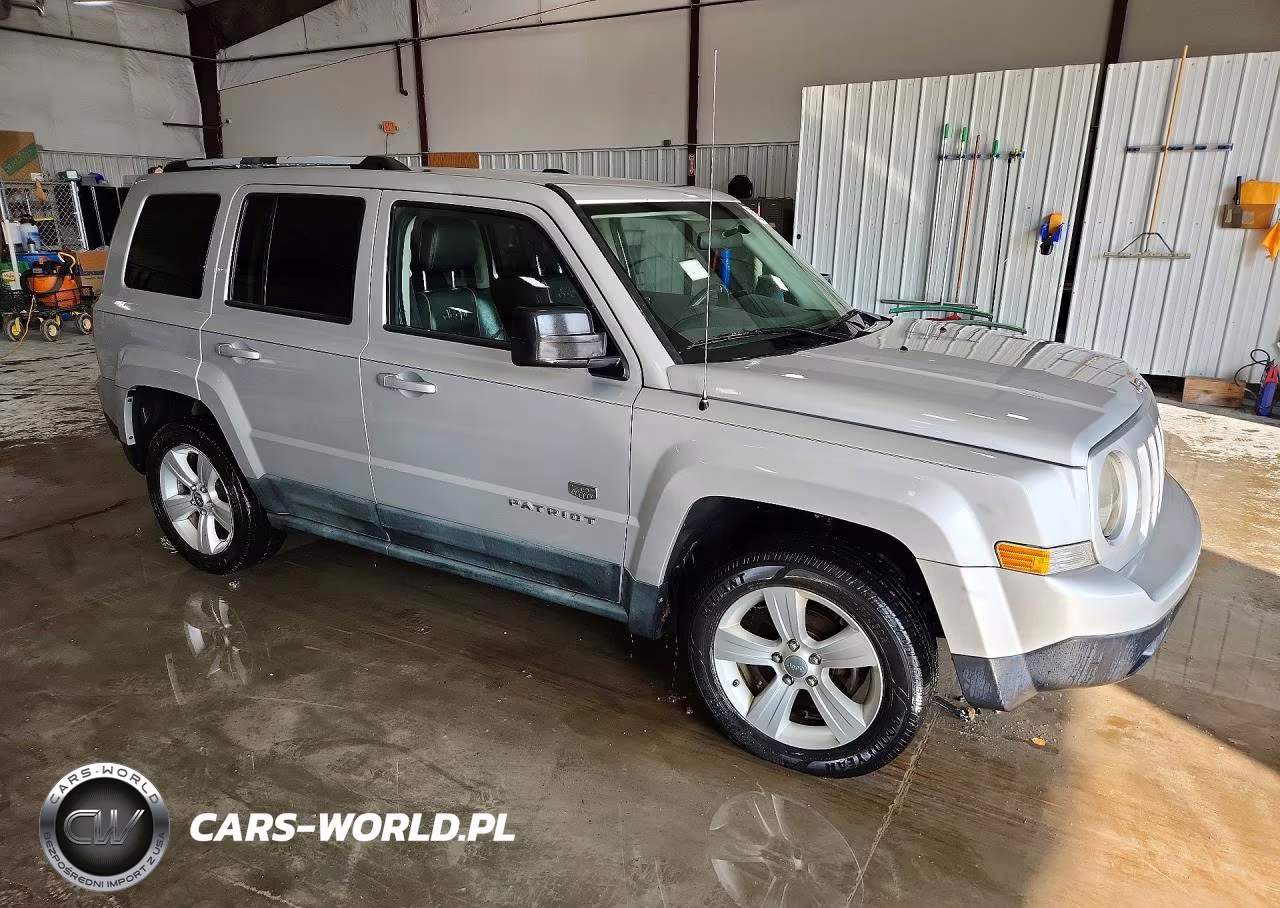 2011 Jeep Patriot Latitude VIN:1J4NT4GB9BD181133 - 4