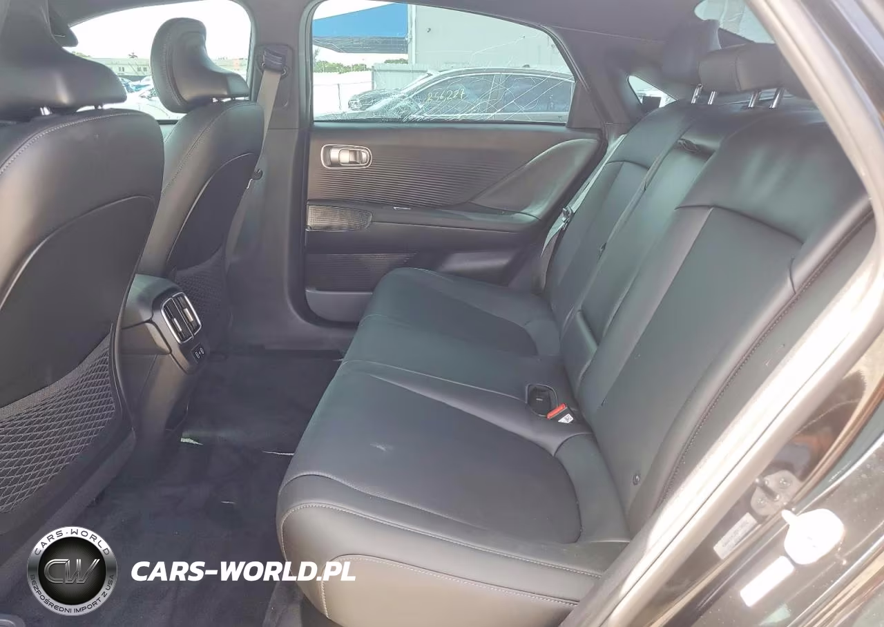 2025 Hyundai Ioniq 6 Limited VIN:KMHM54AC5SA116225 - 10