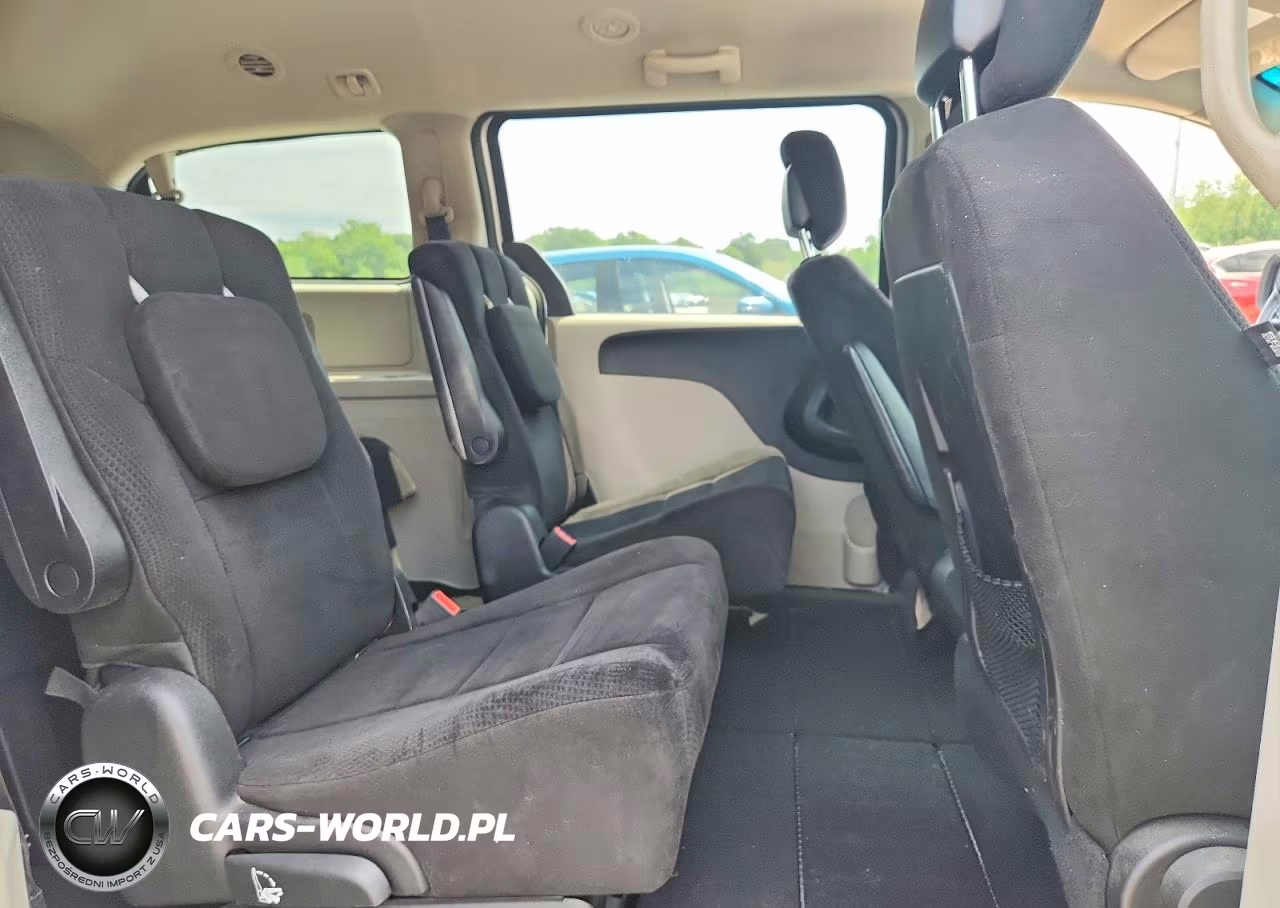 2011 Dodge Grand Caravan Express VIN:2D4RN4DG5BR737083 - 11
