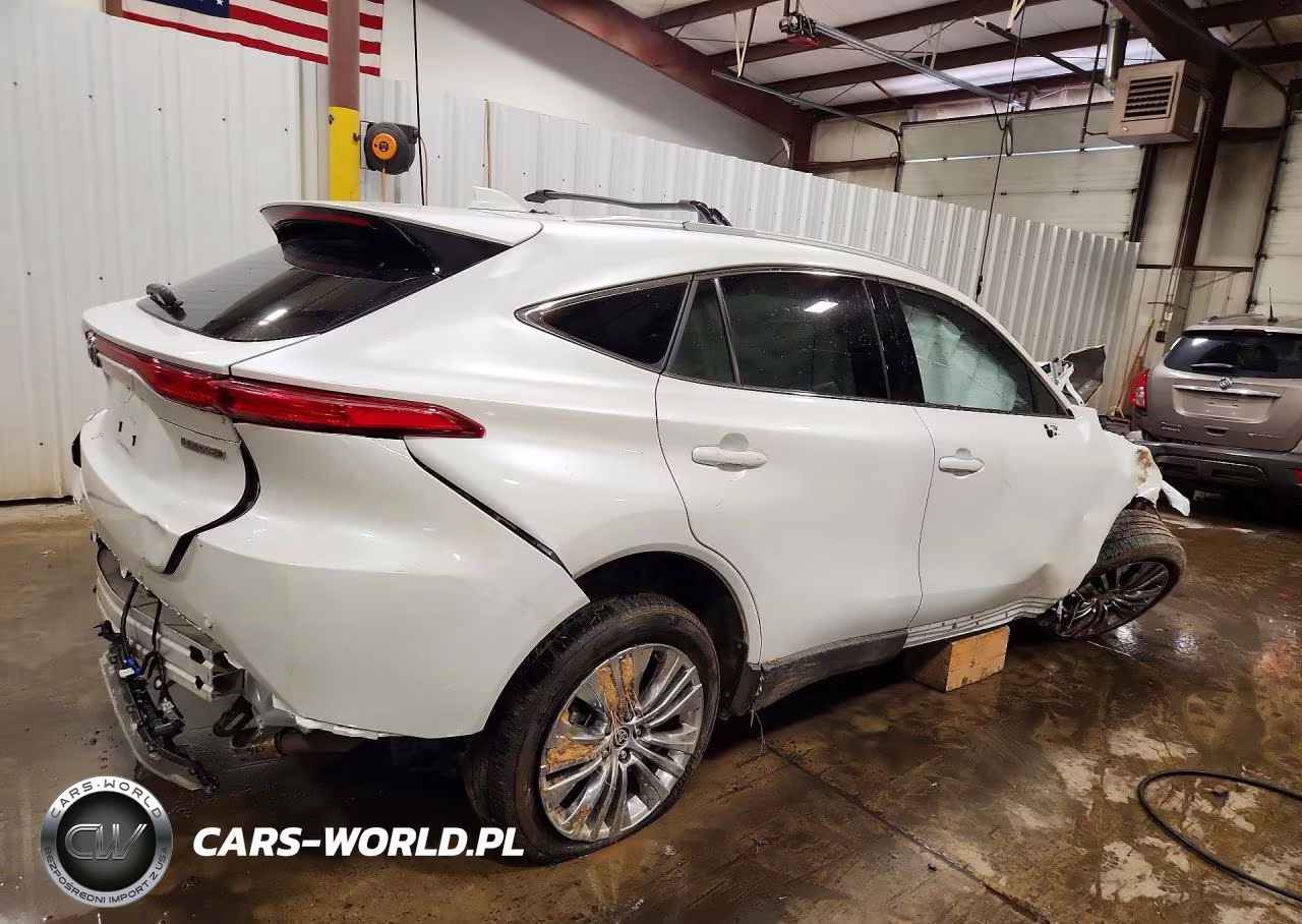 2024 Toyota Venza Limited VIN:JTEAAAAH1RJ184508 - 3