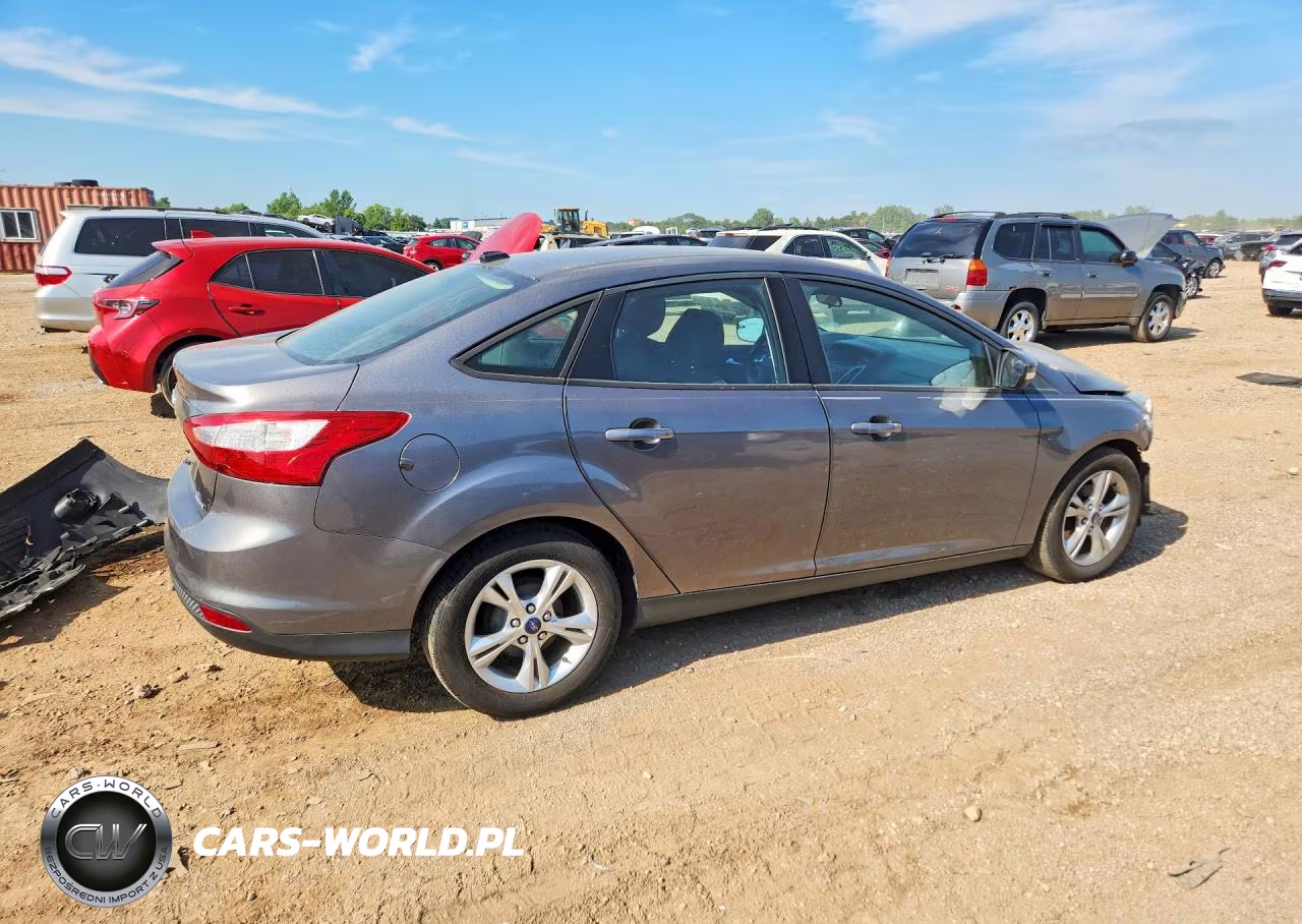 2013 Ford Focus Se VIN:1FADP3F28DL370582 - 3
