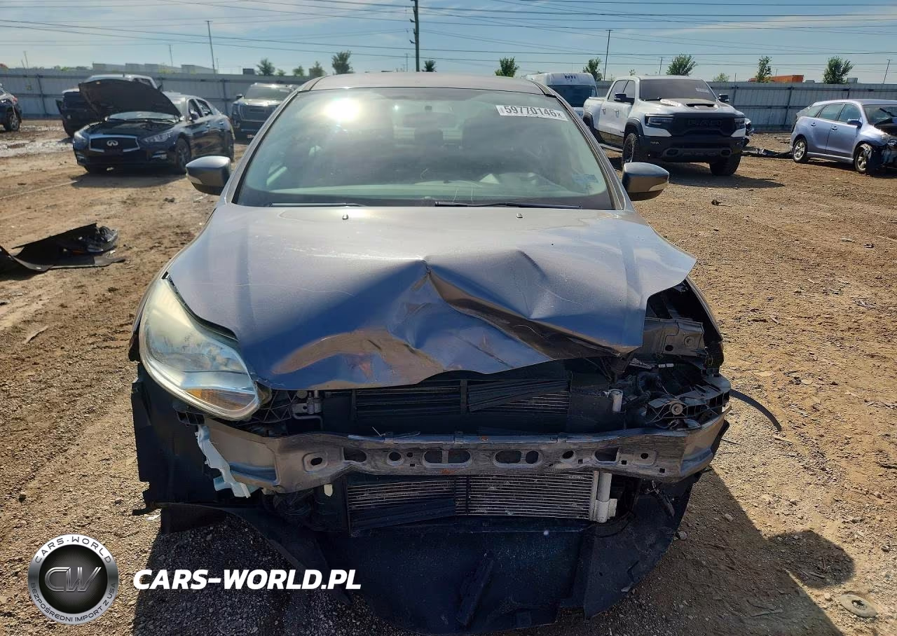 2013 Ford Focus Se VIN:1FADP3F28DL370582 - 5
