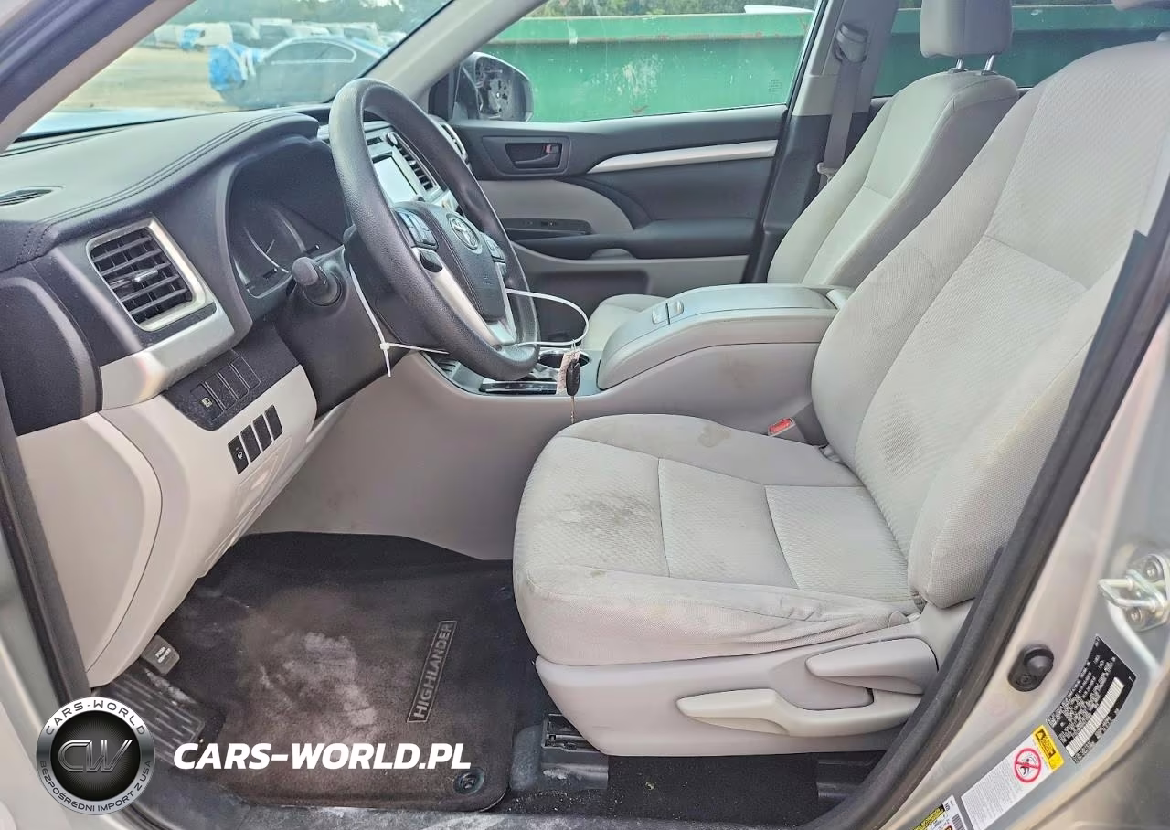 2017 Toyota Highlander Le VIN:5TDZZRFHXHS212962 - 7