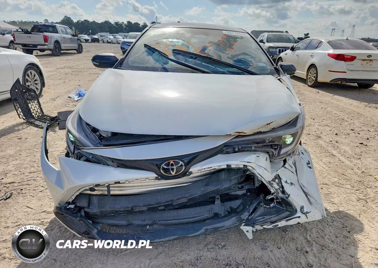 2025 Toyota Corolla Hatchback Nightshade VIN:JTND4MBE7S3237071 - 5