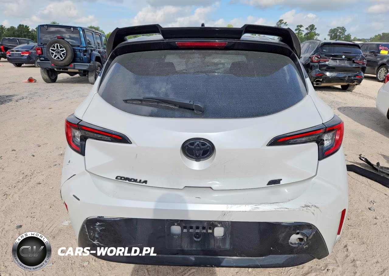 2025 Toyota Corolla Hatchback Nightshade VIN:JTND4MBE7S3237071 - 6