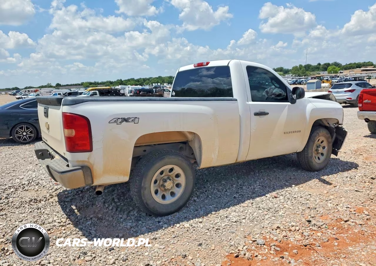 2011 Chevrolet Silverado K1500 VIN:1GCNKPEX8BZ447348 - 3